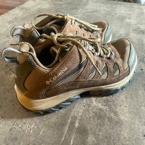 Womens Columbia Mid Hiking Shoes